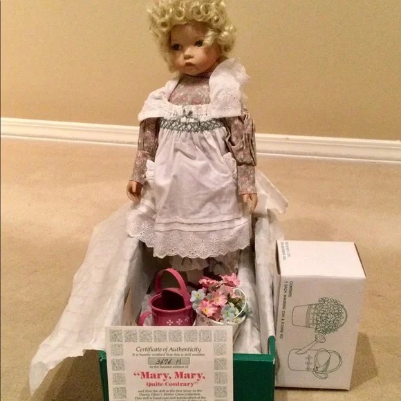 Ashton Drake collectable porcelain doll. Like new! Mary, Mary - Picture 4 of 5